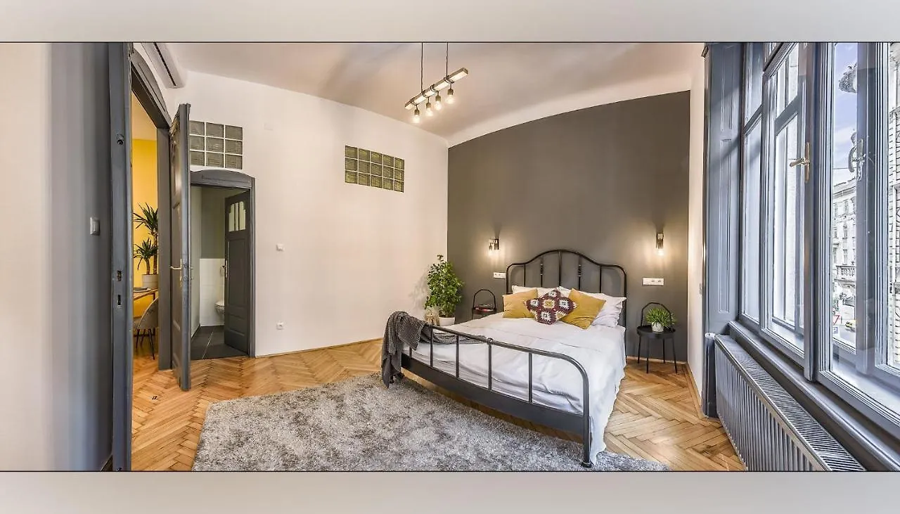 Spacious Luxury 2Br Apt In Downtown Budapest - Ora